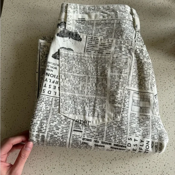 Zara White Newspaper Jeans - Picture 4 of 8